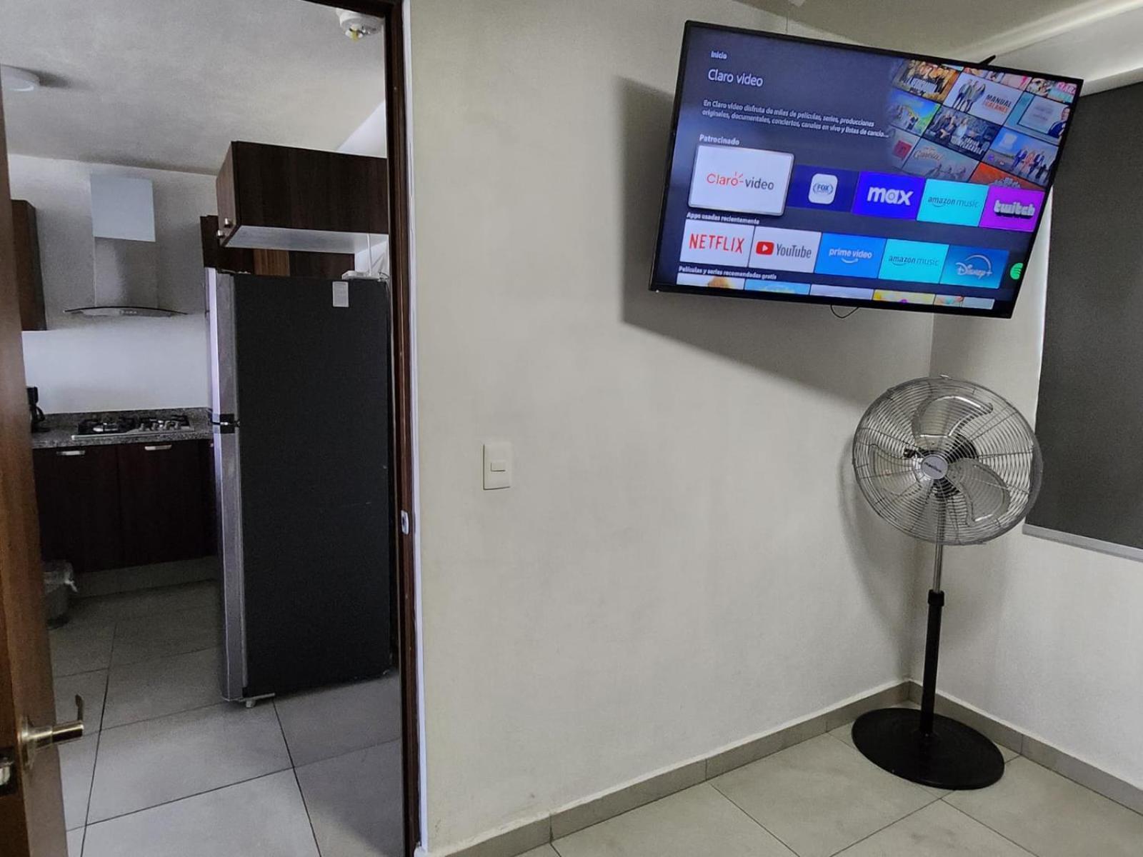 Апартаменты Departamento Nuevo Y Centrico Con Ambiente Familiar En Гвадалахара Экстерьер фото